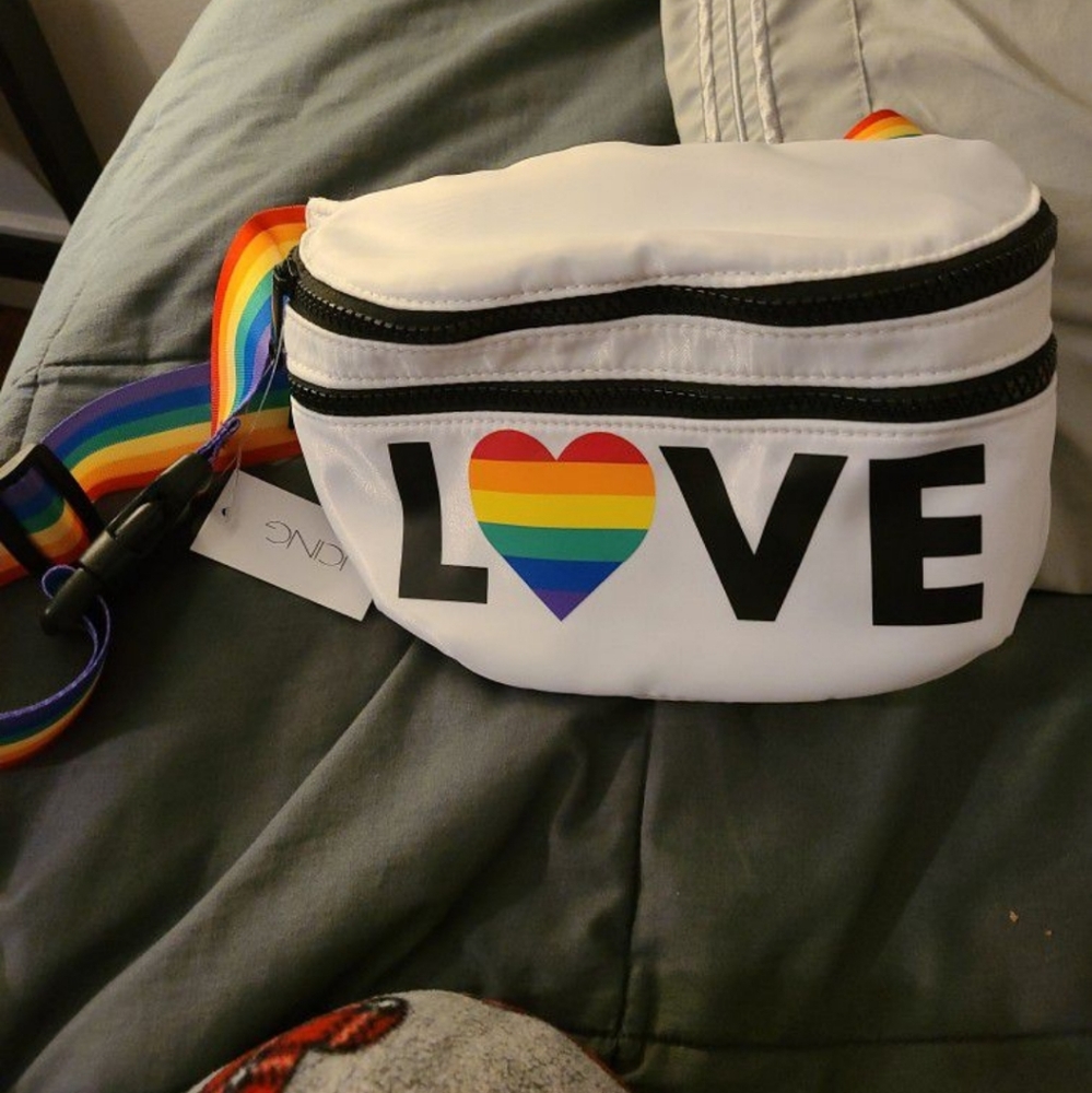 Fanny pack